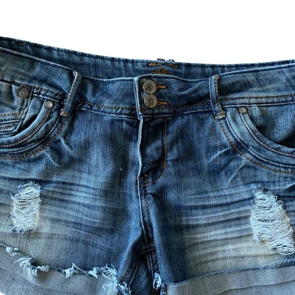 Vintage Y2K Almost Famous Distressed Jean Shorts Low Rise Jr. Size 13 Denim Blue - Picture 11 of 12